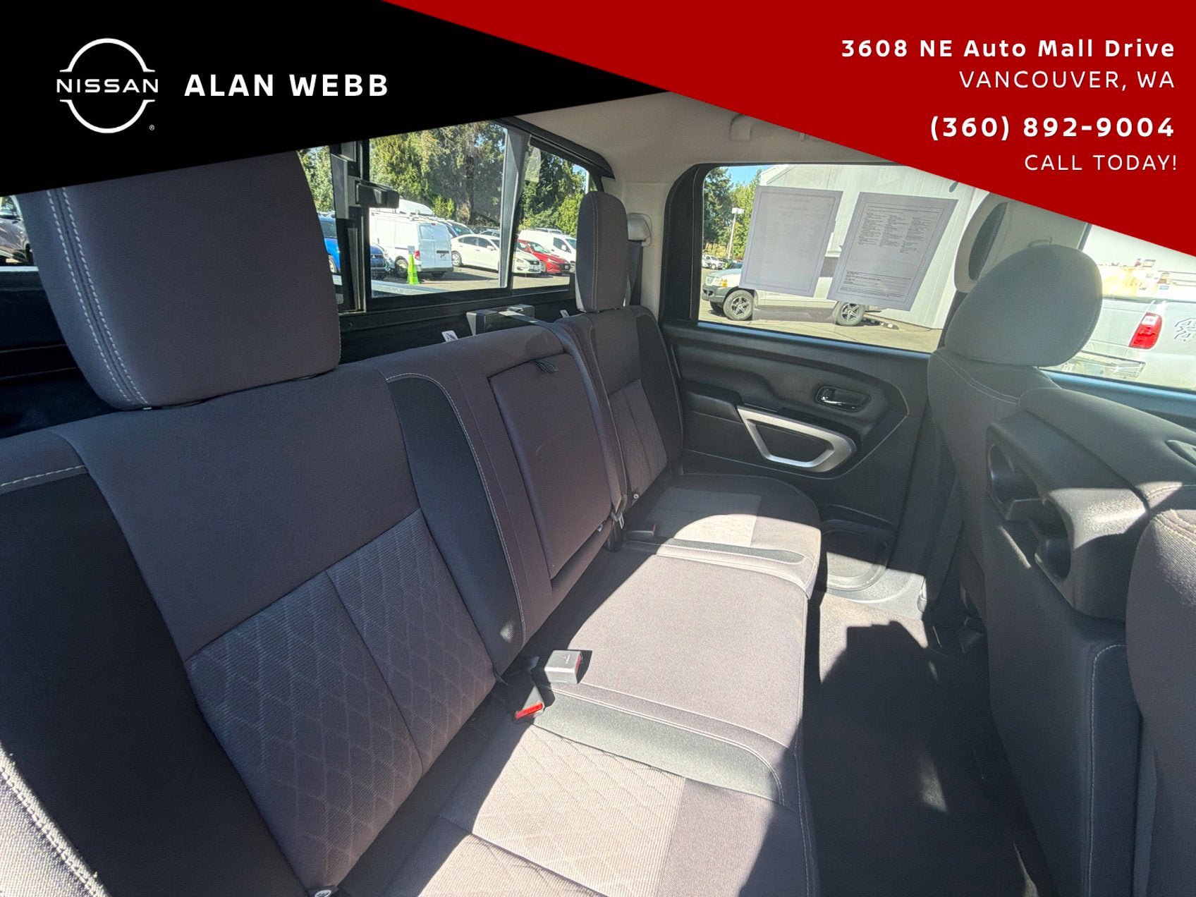 Used 2023 Nissan Titan SV AWD/4WD image 25