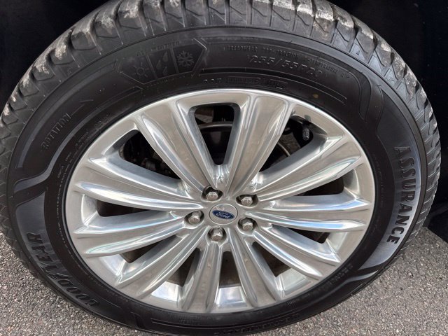 Used 2022 Ford Explorer Limited w/ Equipment Group 301A AWD/4WD image 12