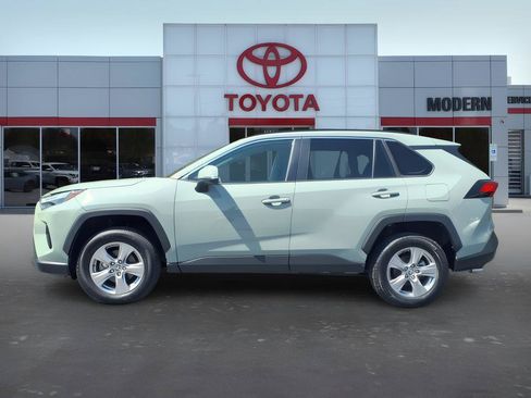 Used 2023 Toyota RAV4 XLE AWD/4WD image 2