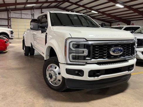 Used 2025 Ford F450 Platinum w/ FX4 Off-Road Package AWD/4WD image 1
