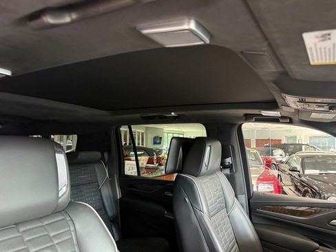 Used 2024 Cadillac Escalade ESV Sport Platinum w/ LPO, ONYX Package image 12