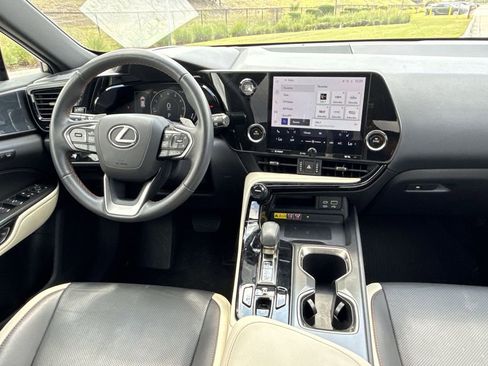 Used 2022 Lexus NX 250 FWD image 19