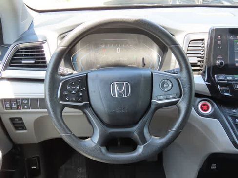 Used 2022 Honda Odyssey EX image 19