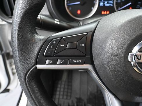 Used 2021 Nissan Kicks S image 26