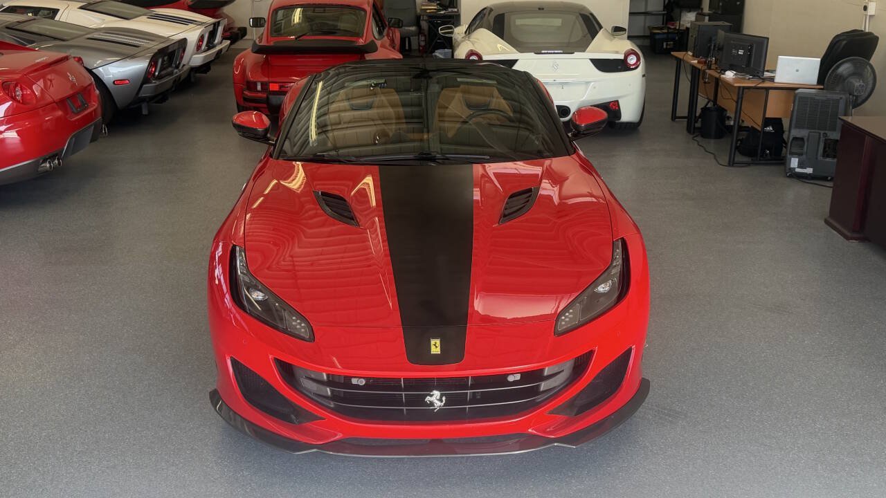 Used 2019 Ferrari Portofino RWD image 2