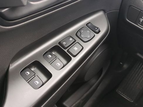 Used 2022 Hyundai Kona SEL image 21