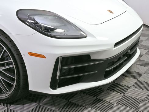 New 2026 Porsche Panamera image 37