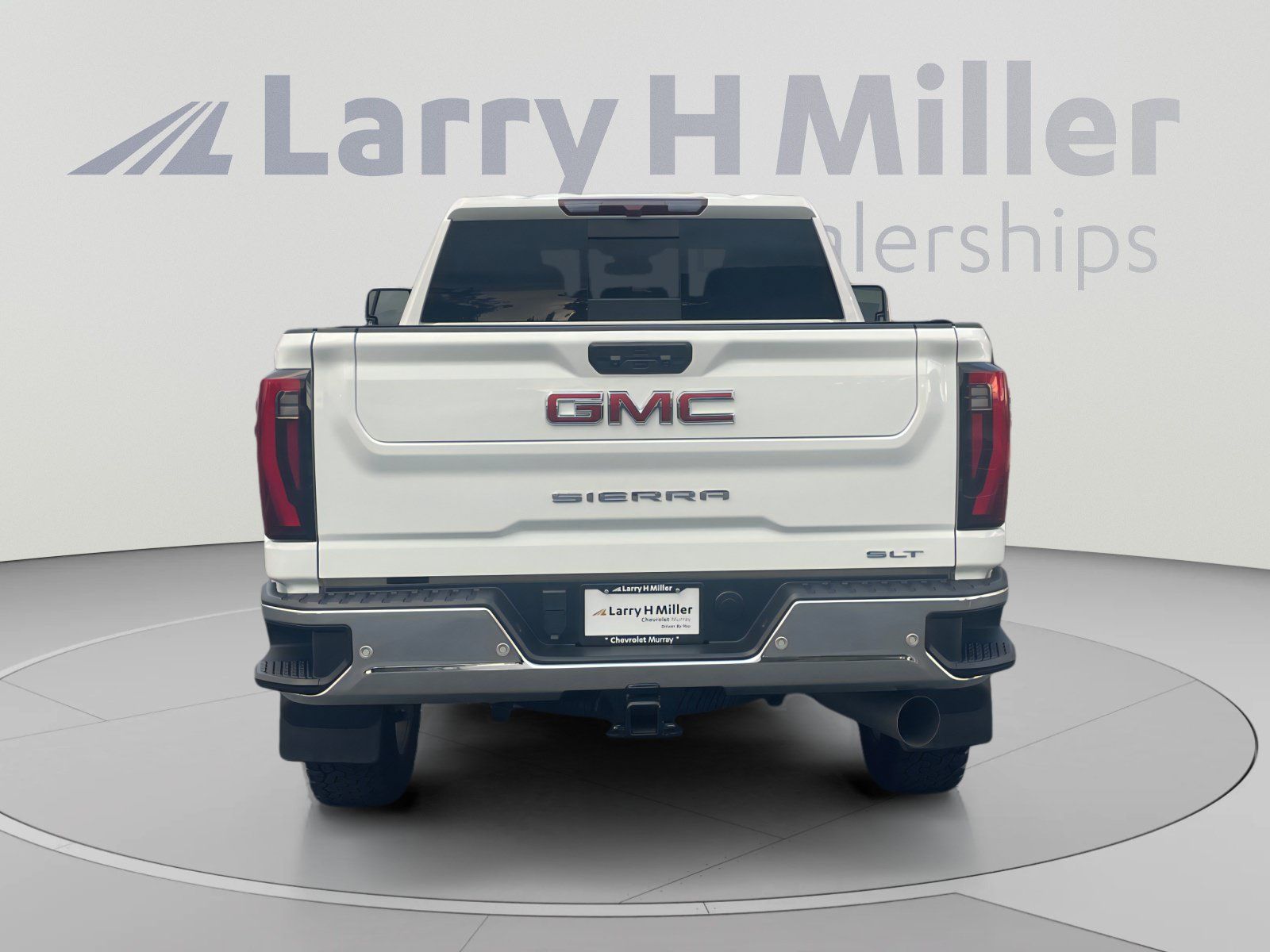 Used 2024 GMC Sierra 3500 SLT w/ SLT Convenience Package AWD/4WD image 4
