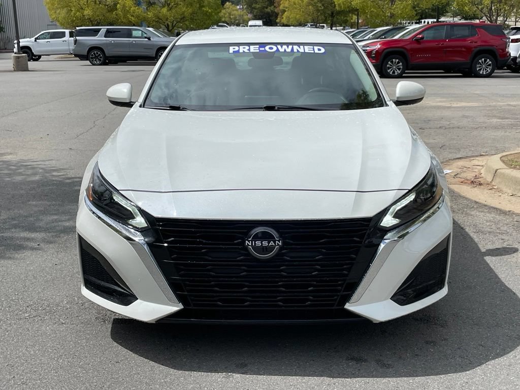 Used 2023 Nissan Altima 2.5 SV FWD image 2