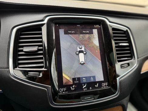 Used 2016 Volvo XC90 T6 Inscription w/ Vision Package image 32