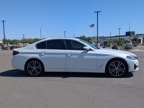 Used 2021 BMW 530i w/ Convenience Package RWD image 6