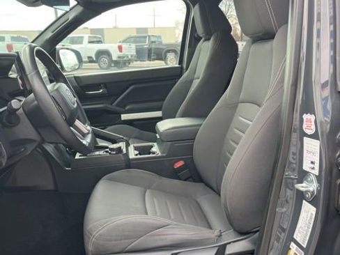 Used 2024 Toyota Tacoma TRD Off-Road image 30