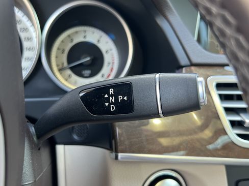 Used 2016 Mercedes-Benz E 350 Sedan image 21