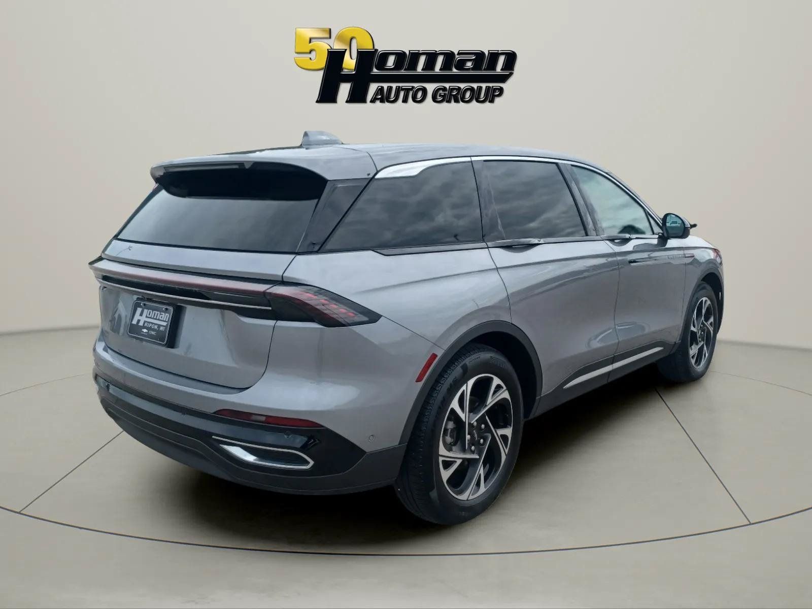 Used 2024 Lincoln Nautilus Premier w/ Equipment Group 102A AWD/4WD image 5