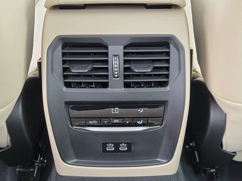 New 2026 BMW 330i Sedan w/ Convenience Package RWD image 12