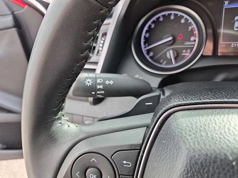 Used 2024 Toyota Camry SE image 34