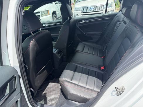 Used 2016 Volkswagen GTI SE FWD image 12