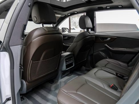 Used 2024 Audi Q8 Prestige image 35