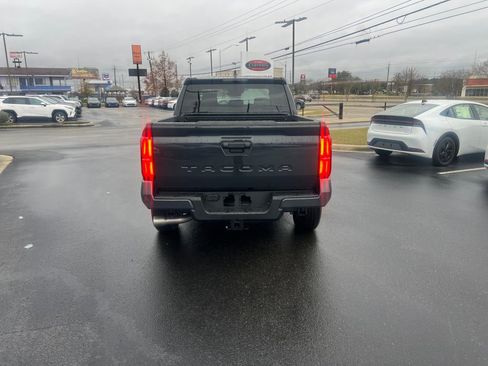 New 2025 Toyota Tacoma SR5 image 4