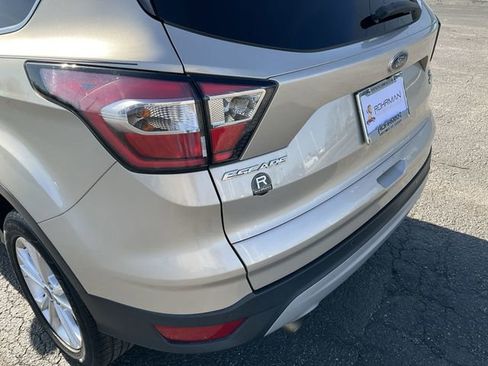 Used 2017 Ford Escape SE w/ Equipment Group 201A image 28