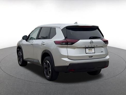 Used 2025 Nissan Rogue SV AWD/4WD image 11