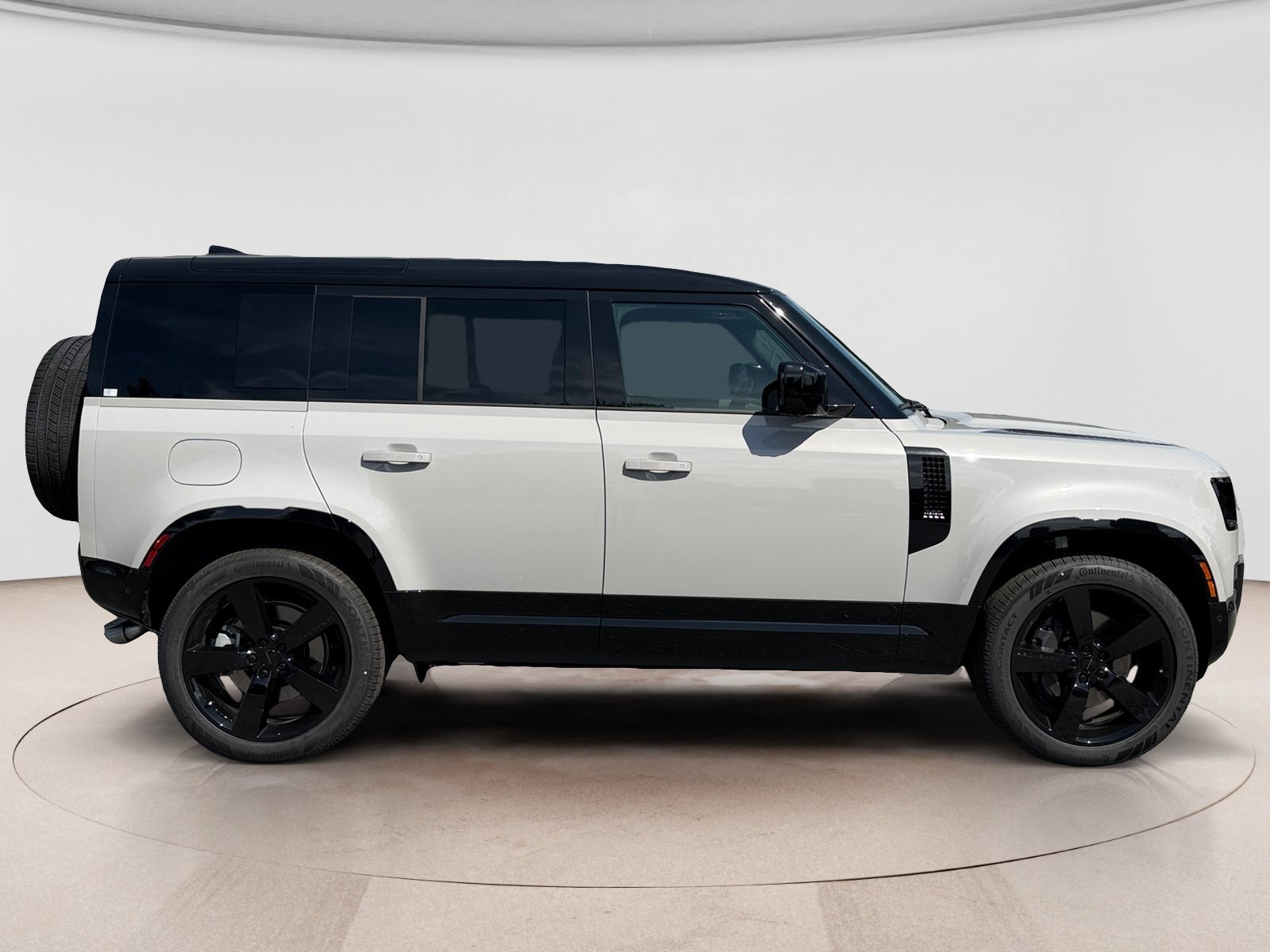 New 2026 Land Rover Defender 110 X-Dynamic SE AWD/4WD image 6