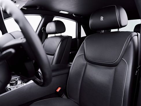 Used 2018 Rolls-Royce Ghost RWD image 56