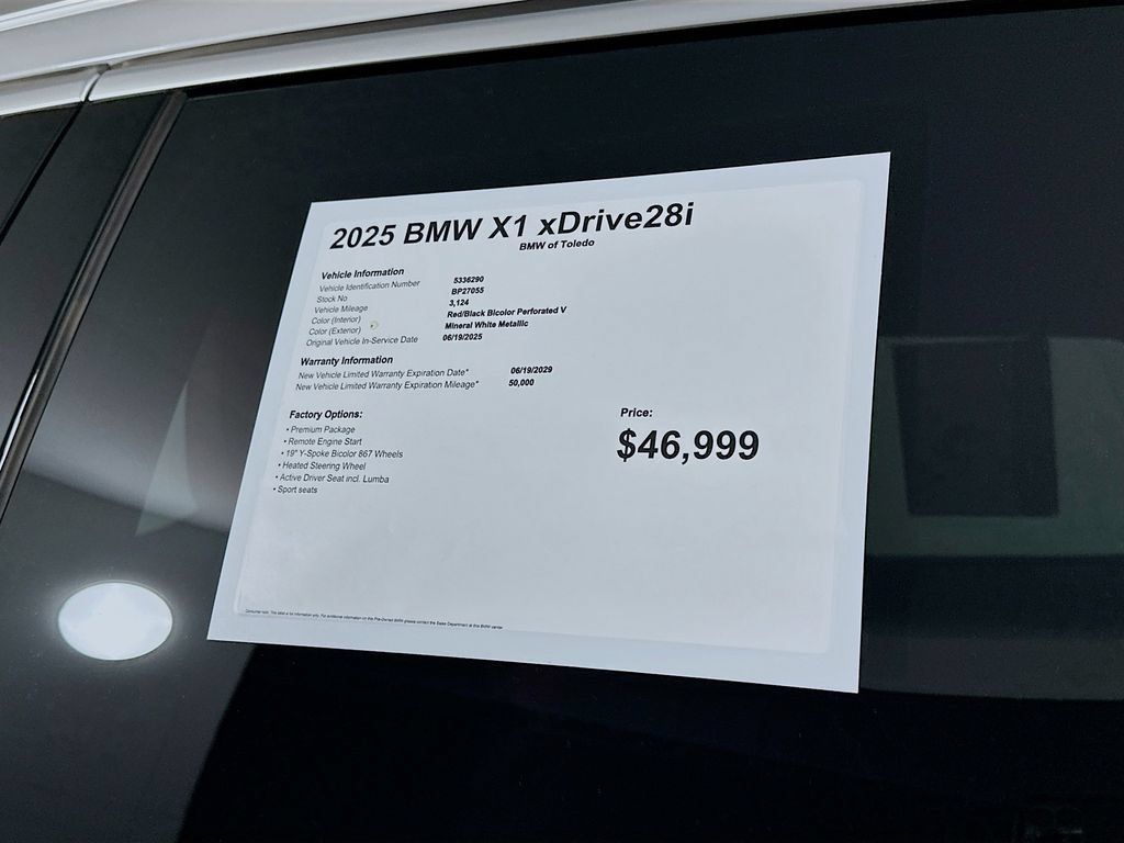 Used 2025 BMW X1 xDrive28i AWD/4WD image 12