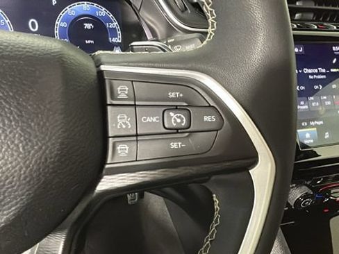 Used 2023 Jeep Grand Cherokee L Laredo AWD/4WD image 16