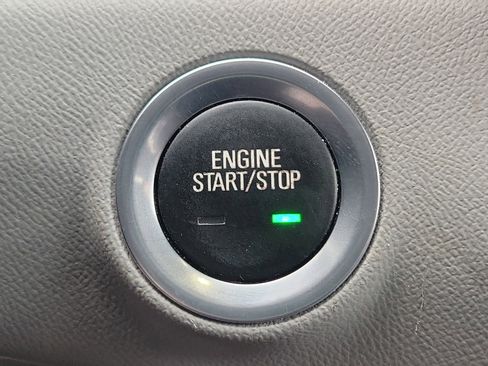 Used 2024 GMC Terrain SLT w/ Infotainment Package II image 27