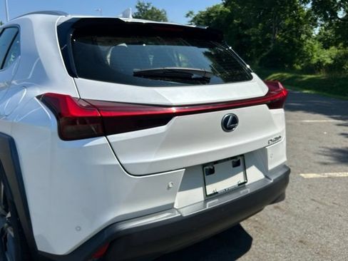 Used 2020 Lexus UX 250h w/ Premium Package AWD/4WD image 16
