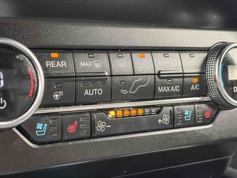 Used 2021 Ford Expedition Max XLT AWD/4WD image 38
