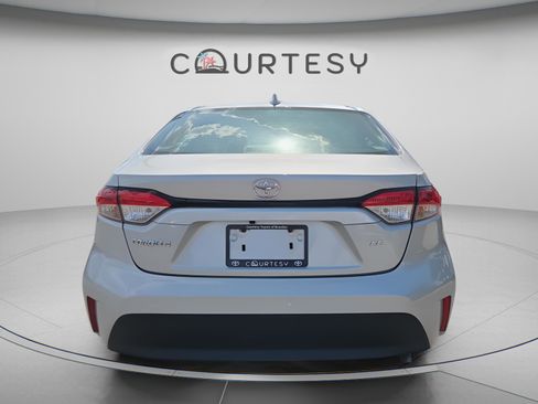 Certified 2024 Toyota Corolla LE FWD image 4