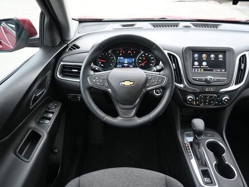 Used 2024 Chevrolet Equinox LT image 13