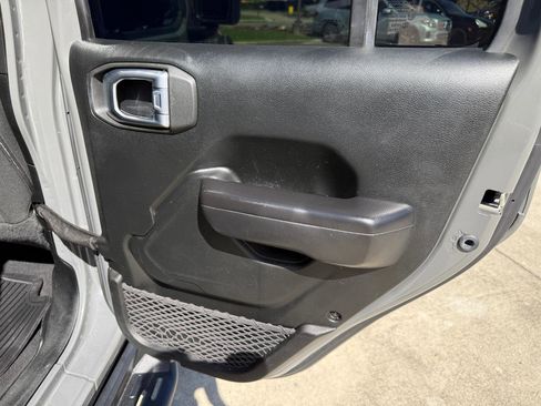 Used 2020 Jeep Wrangler Unlimited Sport AWD/4WD image 22