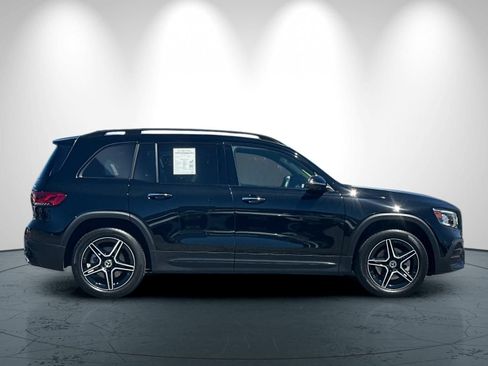 Used 2022 Mercedes-Benz GLB 250 4MATIC image 3