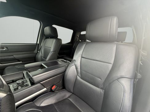 Used 2023 Toyota Tundra Platinum w/ Advanced Package image 10