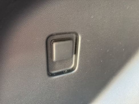 Used 2024 Chevrolet Equinox EV RS image 31