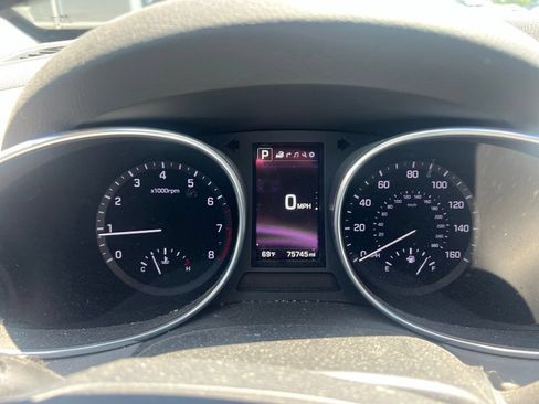 Used 2018 Hyundai Santa Fe Sport w/ 2.4L Tech Package 04 AWD/4WD image 1