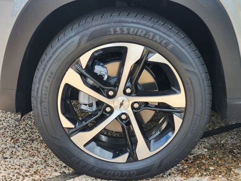 New 2026 Chevrolet Trax RS FWD image 8