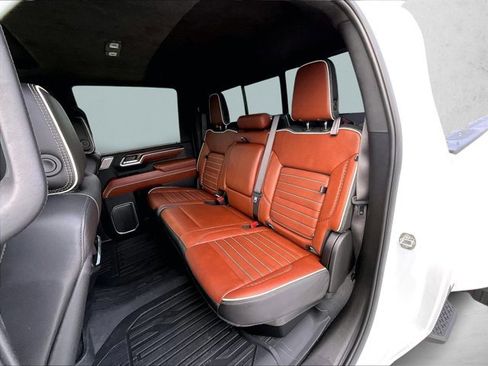 Used 2024 GMC Sierra 3500 Denali Ultimate image 28