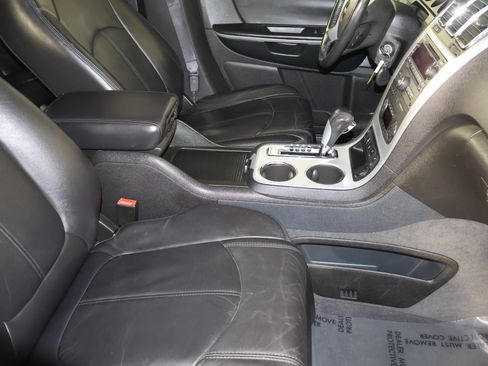 Used 2012 GMC Acadia SLT image 39