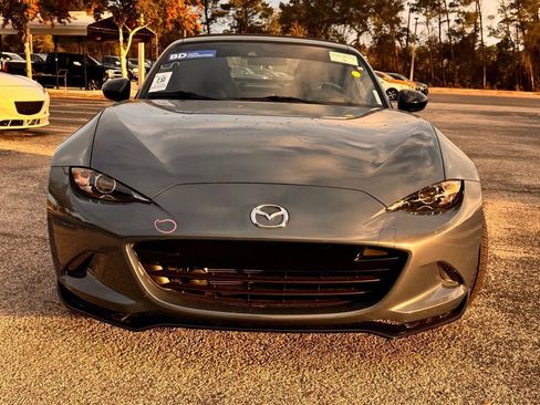 Used 2021 MAZDA MX-5 Miata Club image 2