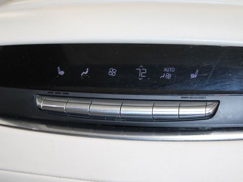 Used 2021 Cadillac Escalade Premium Luxury Platinum w/ Heavy-Duty Trailer Package image 37