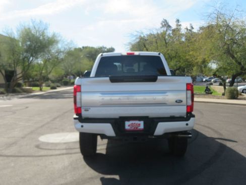 Used 2019 Ford F250 Platinum w/ Platinum Ultimate Package AWD/4WD image 12