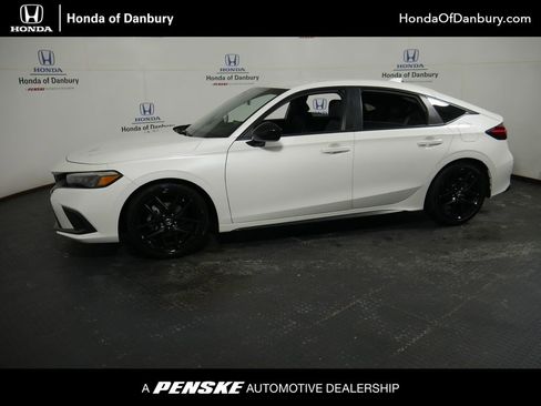 Used 2023 Honda Civic Sport image 1