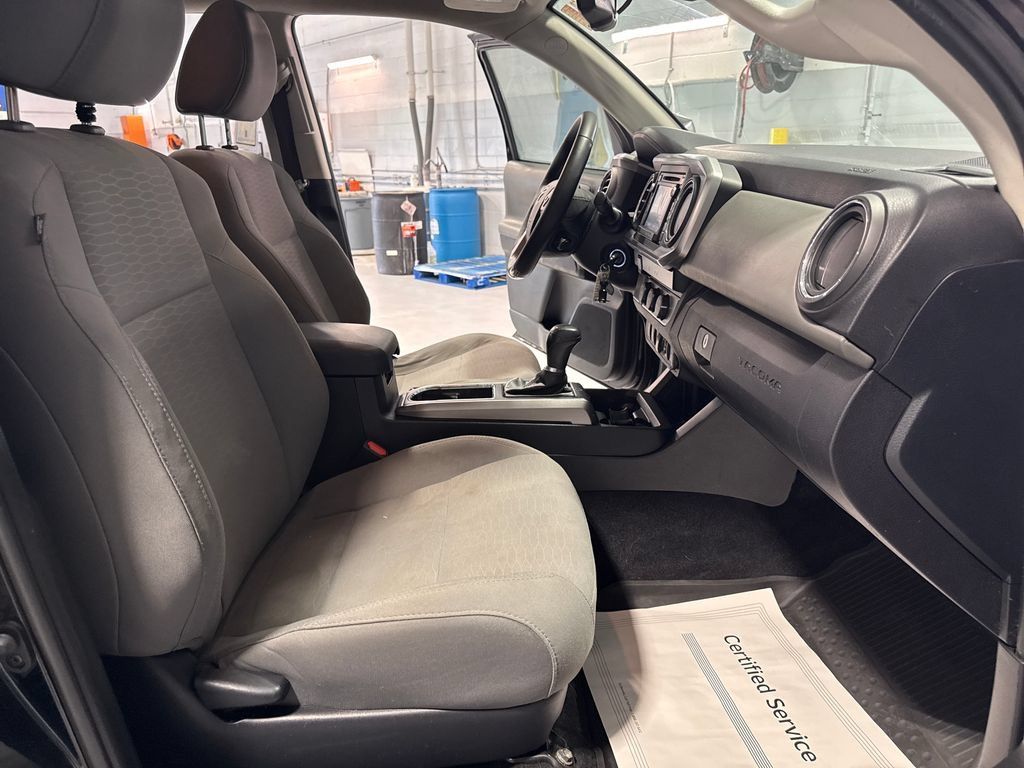 Used 2019 Toyota Tacoma SR5 RWD image 30