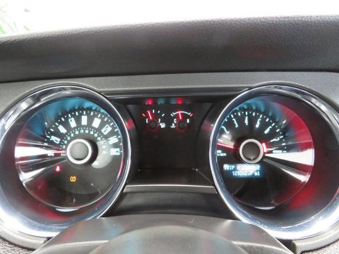 Used 2014 Ford Mustang V6 2dr Fastback image 14