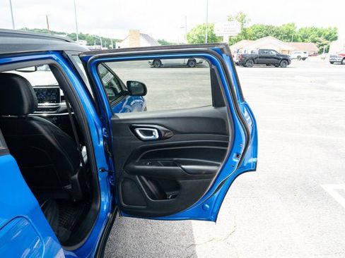 Certified 2023 Jeep Compass Latitude w/ Convenience Group AWD/4WD image 12