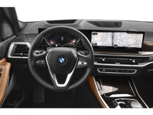 Used 2024 BMW X5 xDrive40i w/ M Sport Package AWD/4WD image 10